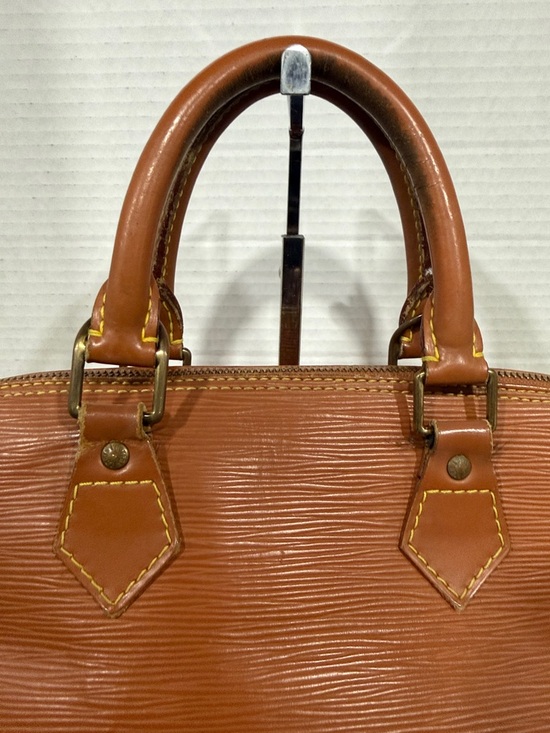 Louis Vuitton Tan Epi Alma Satchel W/Dustbag - Picture 3 of 11